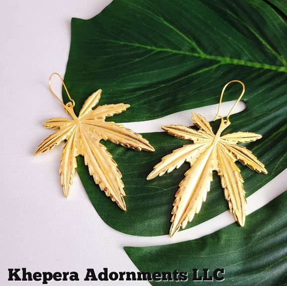 Gold Leaf Earrings, Taboo Jewelry - Picture 4 of 5